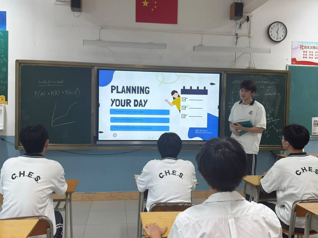 Discussing how to plan the day.