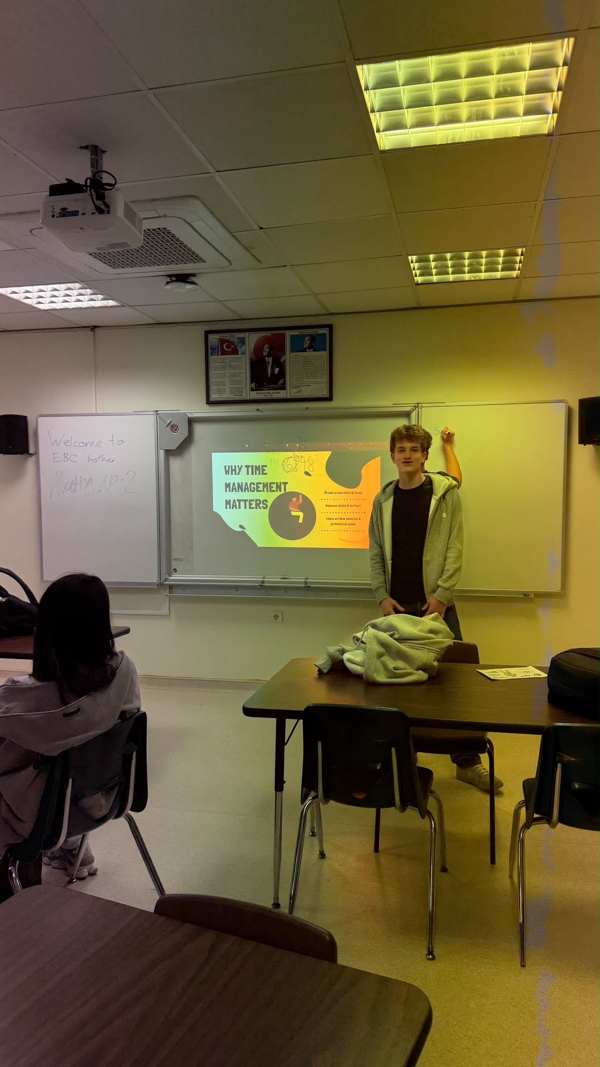 A presenter beside the time-management lesson.